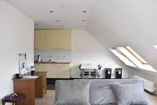 Modern dakappartement te centrum Erembodegem!Inschrijven voor een afspraak is enkel mogelijk bij de advertentie van het pand op onze website...