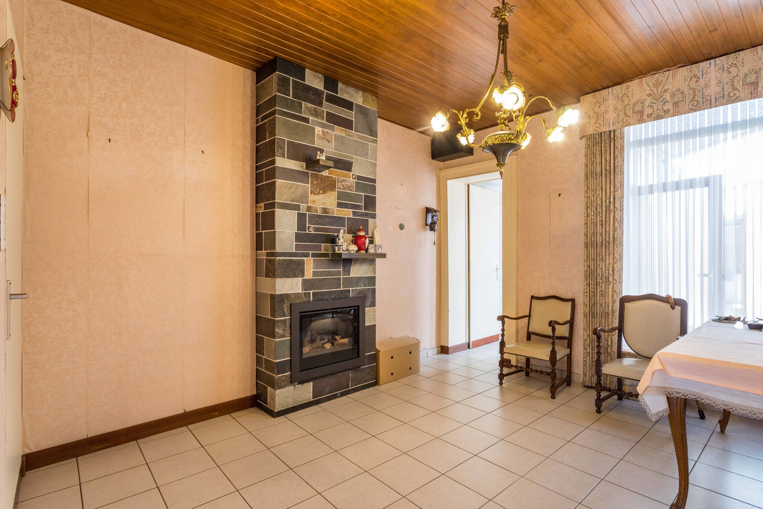 Te renoveren woning met 3 slaapkamers en tuin - foto 4