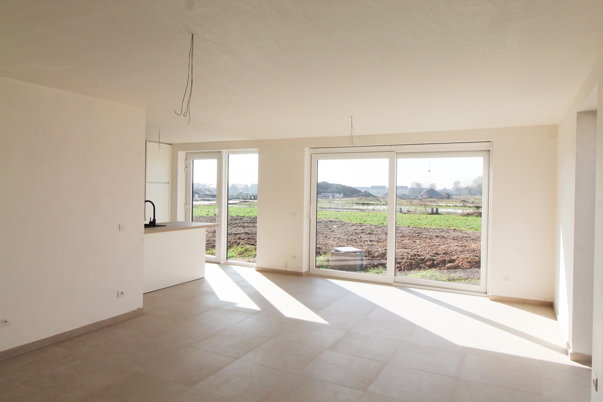 Halfopen nieuwbouwwoning met garage Roeselare - photo 3