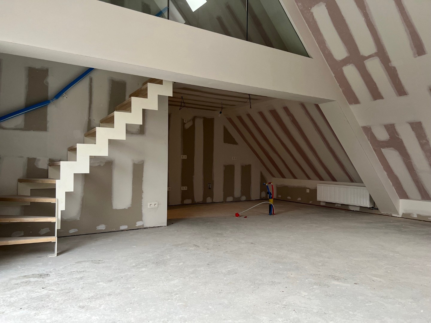 GERENOVEERD DUPLEX APPARTEMENT te Diest : 2 slpks, terras - foto 5