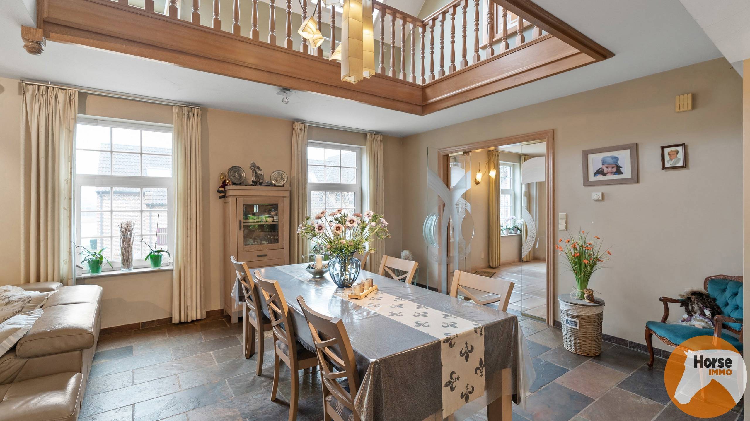 TOLLEMBEEK - Prachtige woning met 3 loodsen op +-2,9ha. - foto 4