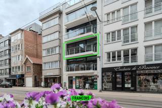 Dit gemeubeld recent appartement uit 2019 is gelegen in de Leopoldlaan 140B in het centrum van Middelkerke, in een jonge en verzorgde,...