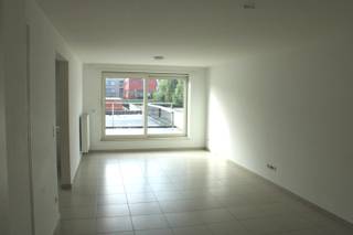 Aan het begin van de Stationsstraat ligt dit recente appartement, met een oppervlakte van 100m², op de eerste verdieping van een kleine residentie...