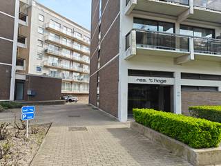 Closed parking for rent in the residence Magritte in Koksijde-Bad. The outside parking has following dimensions:Depth: 5m00Width: 2m50The entrance is...