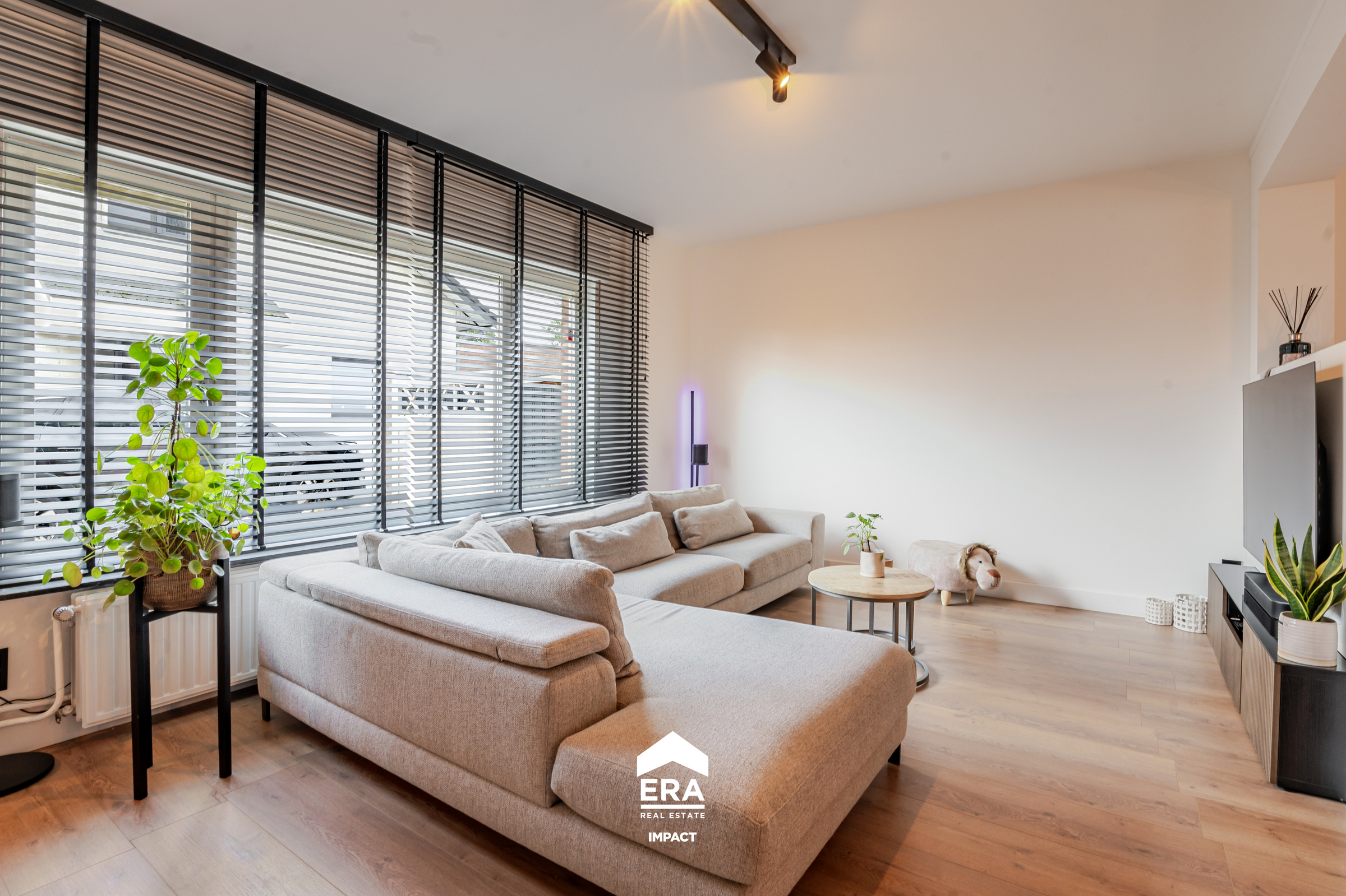 Ruime woning met ingerichte werkplaats 160m2 nabij Nederland - foto 3