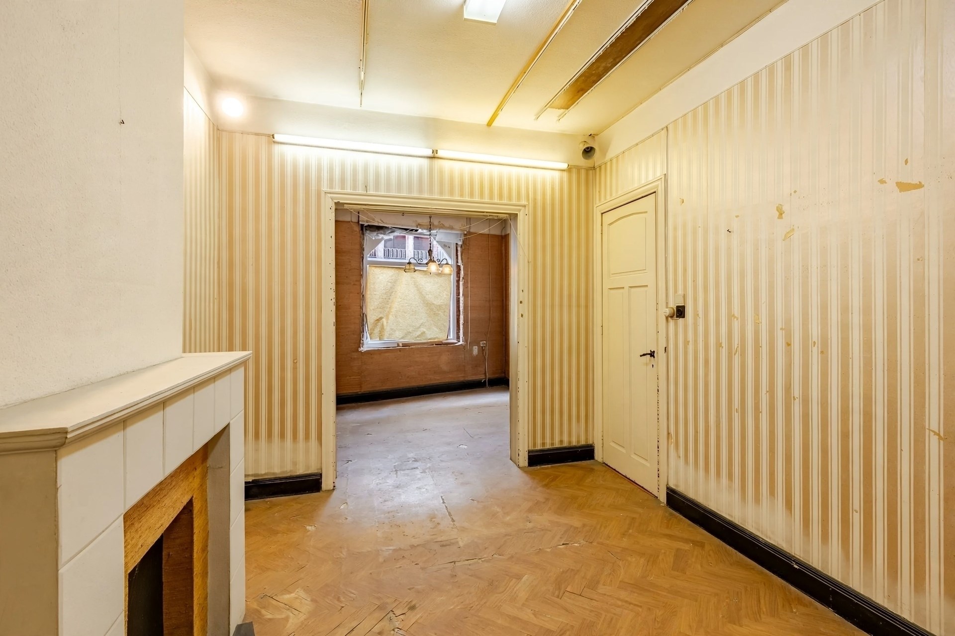 Te renoveren woning met 4 slaapkamers in centrum Wetteren - foto 5