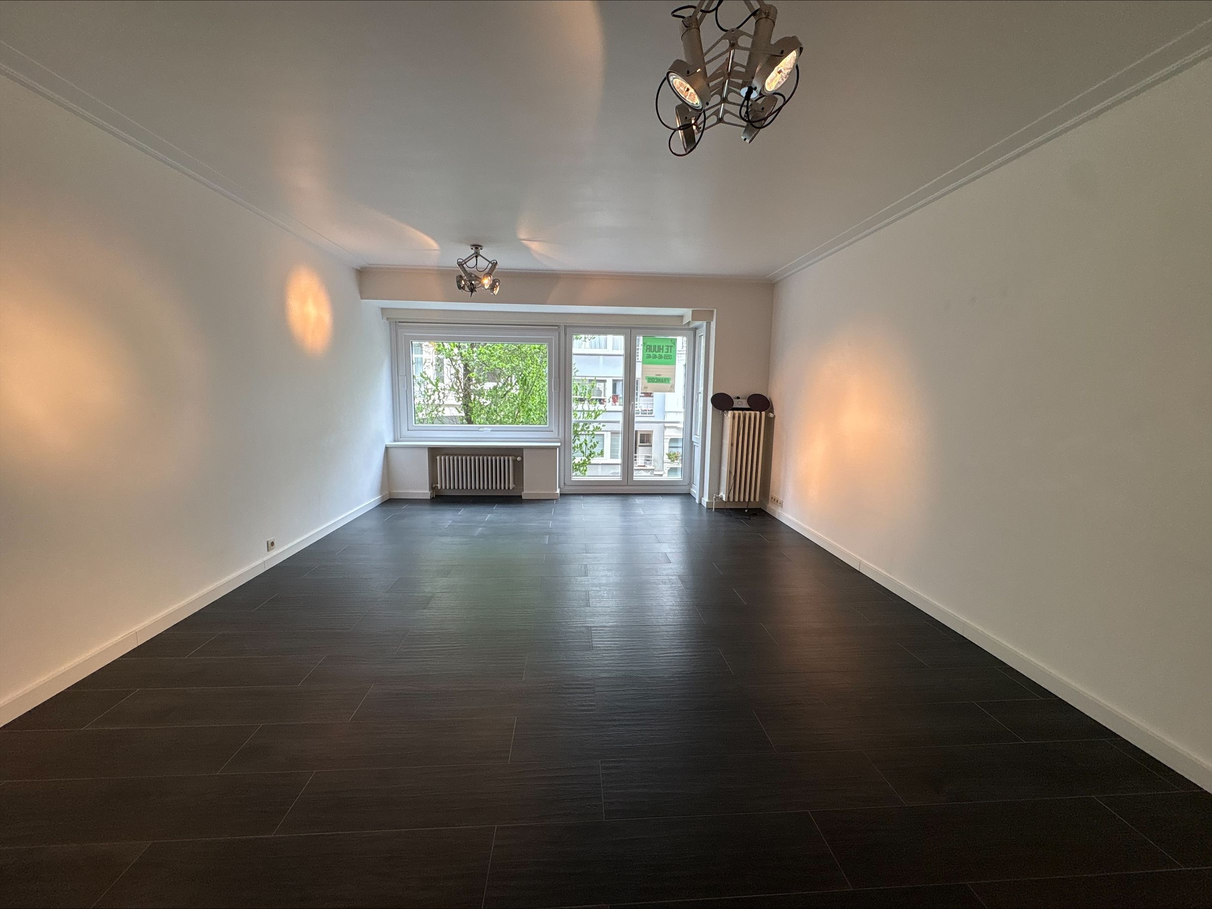 Te huur, mooi gerenoveerd 2-slaapkamerappartement in de Rogierlaan, Oostende. - foto 4