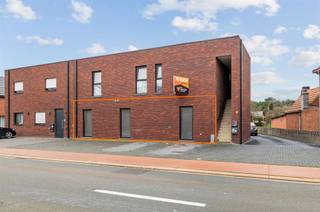 Perfect onderhouden GV appartement met 3 slaapkamers met private tuin van maar liefst 890 m² gelegen te Korspel. Belangrijkste troeven:- Centrale...