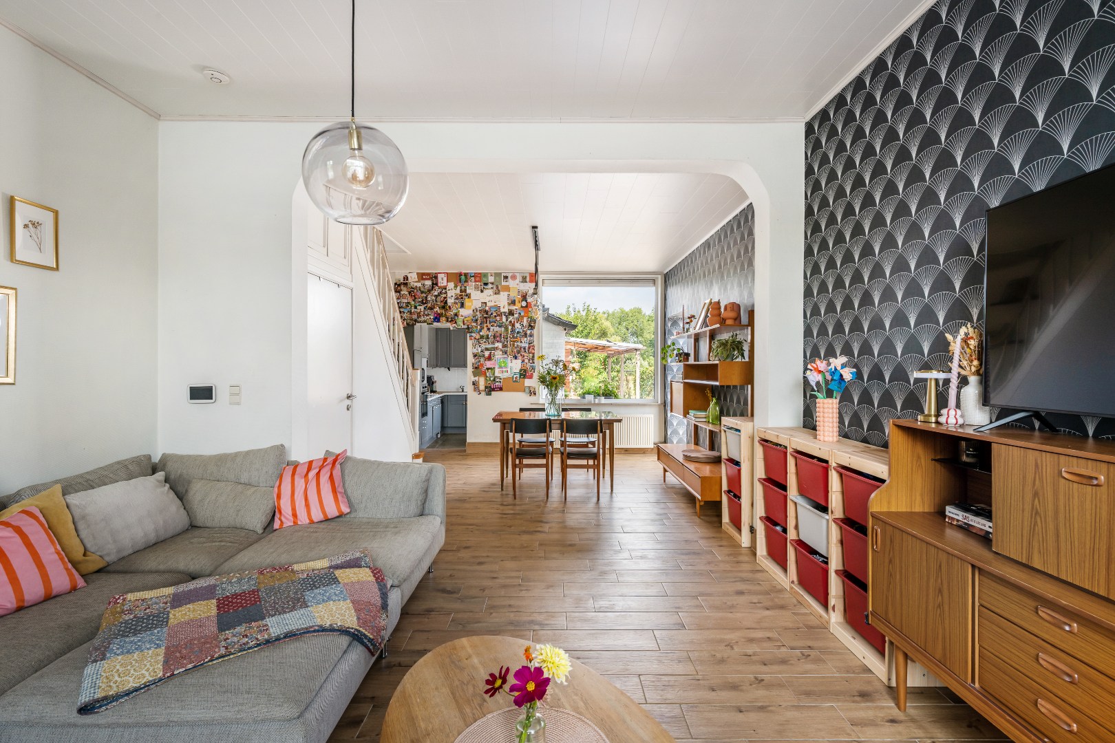 Halfopen bebouwing met grote tuin en zicht op groen! - foto 5