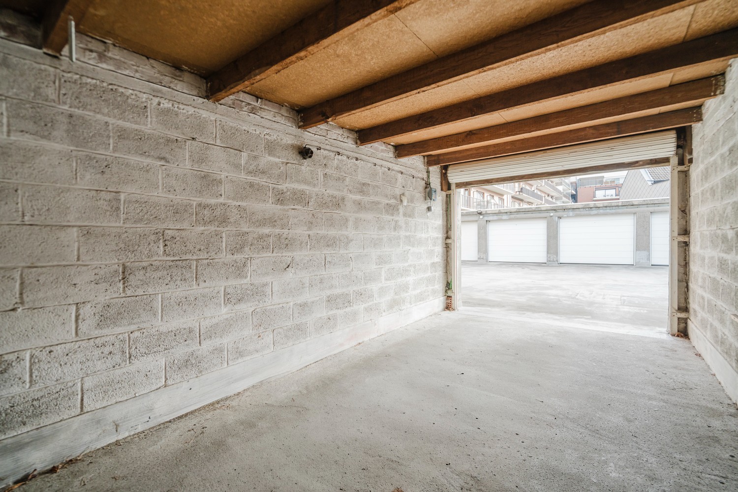 Locatie, Locatie, Locatie - photo 4