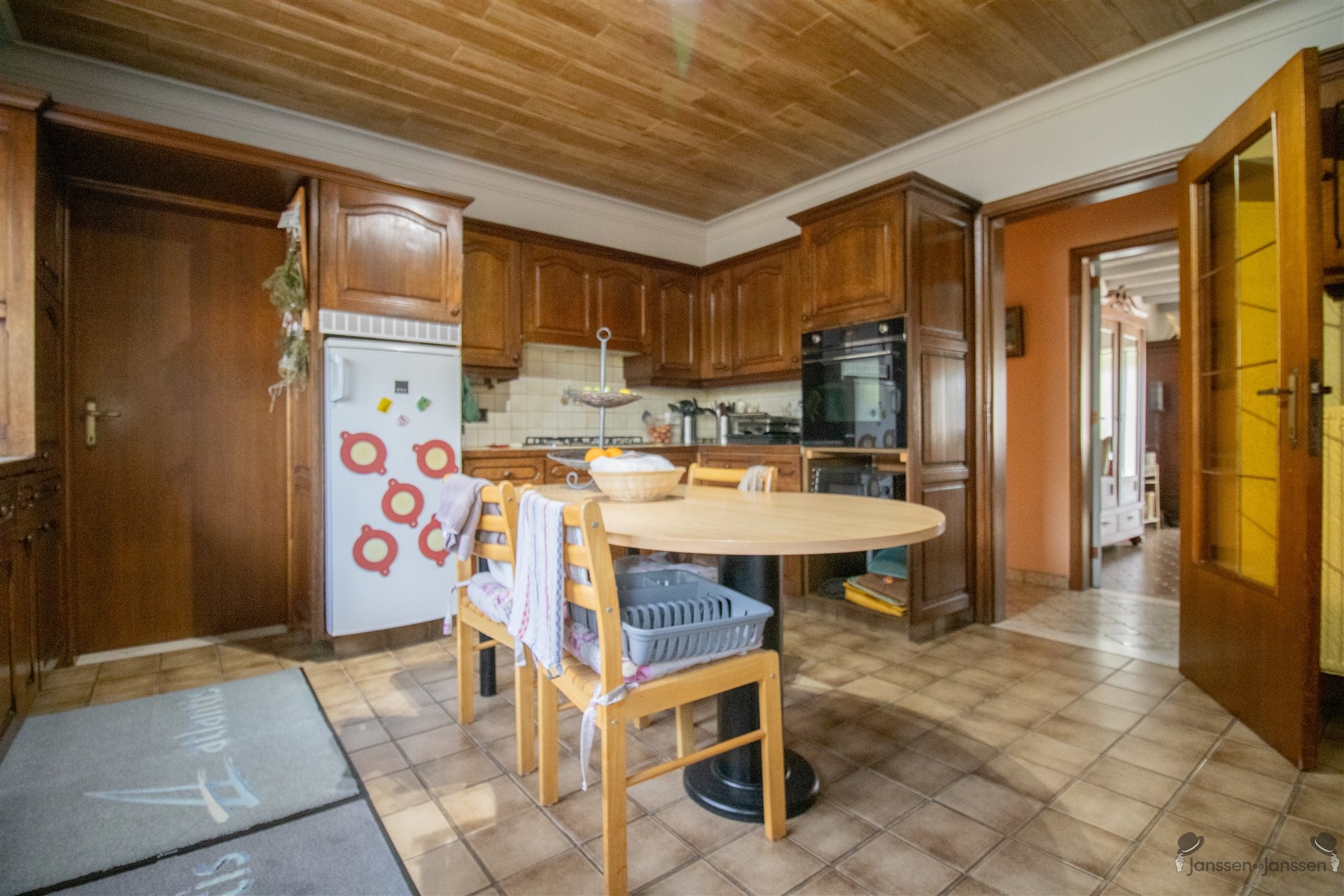 Rustig gelegen gelijkvloerse woning met 3 slaapkamers op 973 m² - foto 4