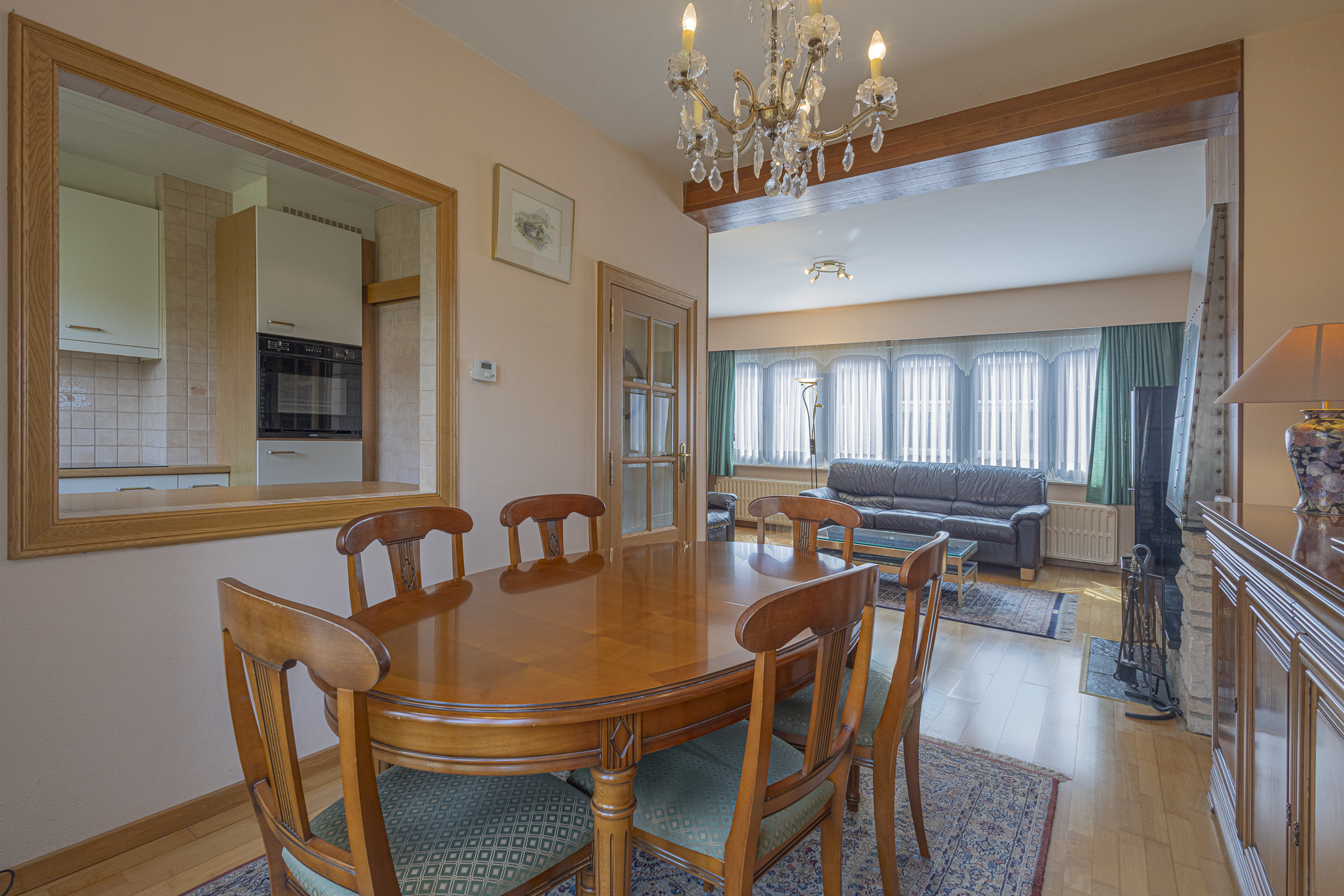 Verzorgde bel-etage woonst in een rustige straat met garage. - foto 4