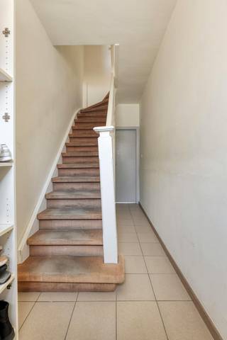 Layout: <br /><br />Ground floor:<br />- entrance hall <br />- bedroom 1 <br /><br />First floor: <br />- living room with open kitchen <br /><br />Register of measures: pending