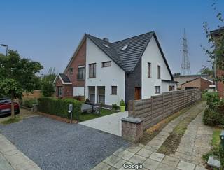 Ruime en Energiezuinige Halfopen Woning in een Rustige Doodlopende Straat – Merelbeke Ontdek deze perfect onderhouden halfopen bebouwing in...