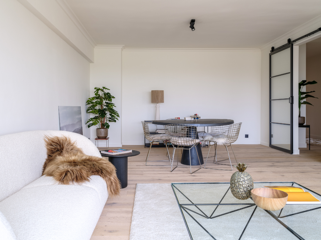Ruim en lichtrijk 3 slpk appartement met terras nabij het station Gent-Sint-Pieters - foto 3