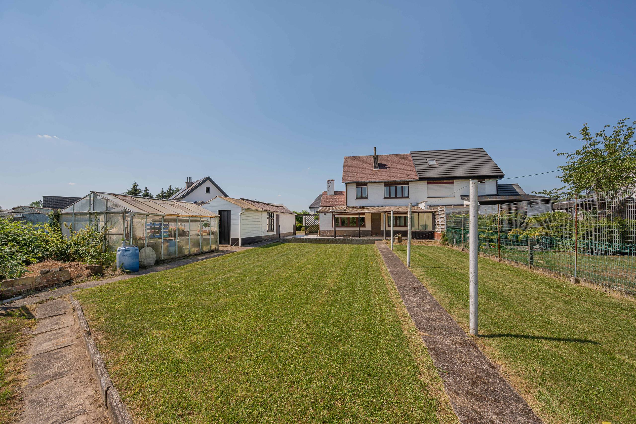 HOB op 819m² met uitzicht over weilanden, unieke ligging - foto 5