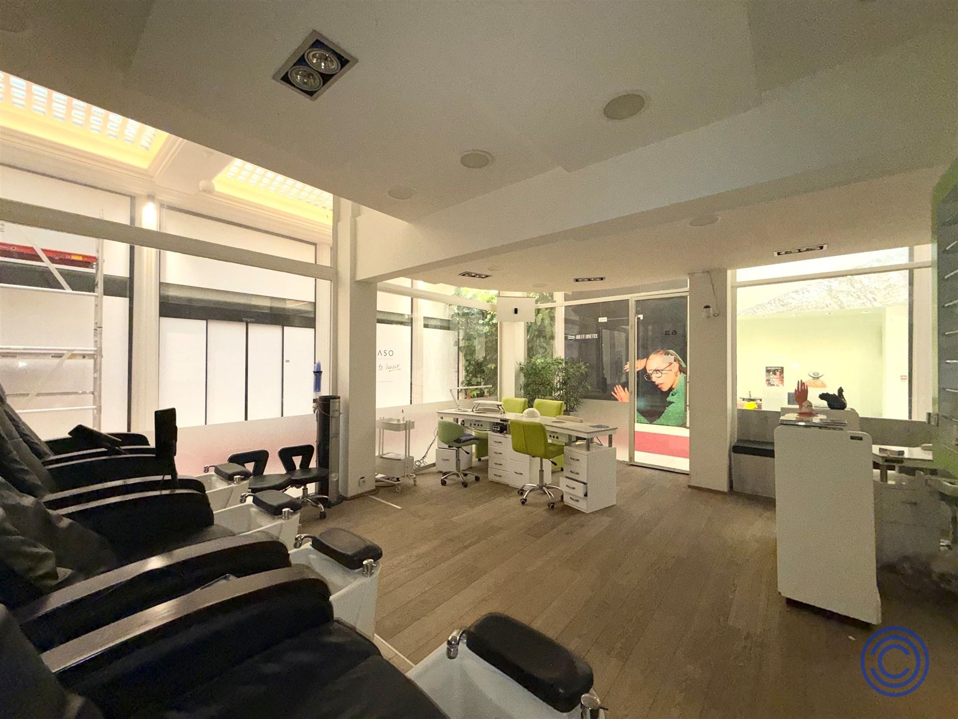 Commercial for rent in Antwerp - photo 2