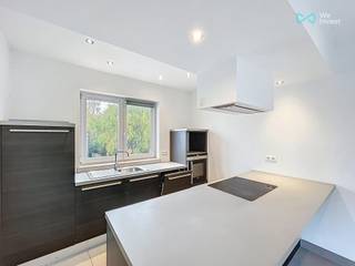 *** A VENDRE *** TUBIZE ! Superbe triplex 3 chambres avec terrasse et cave en plein centre, proche de toutes commodités et à 600m de la gare...