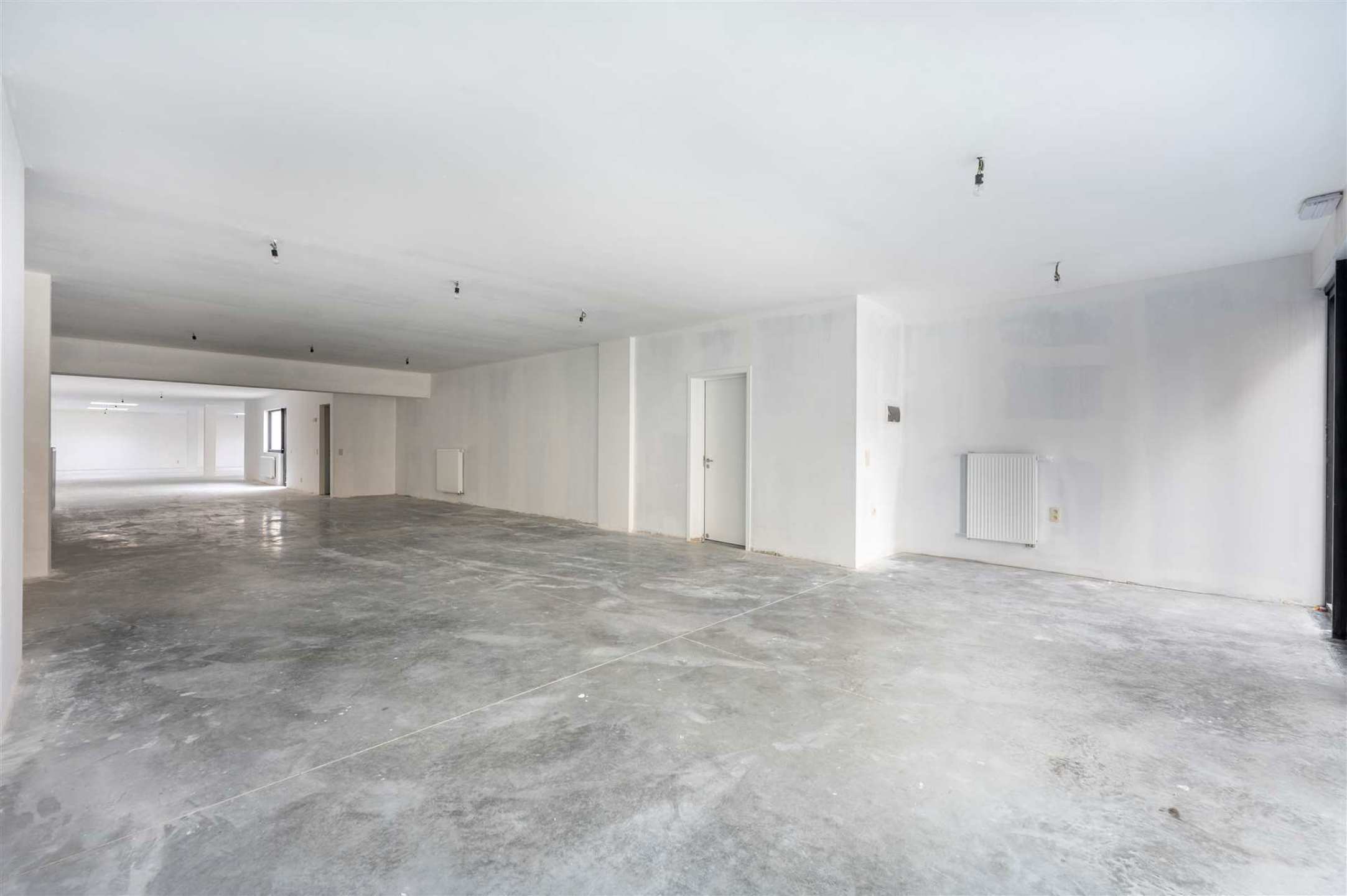 Commercial for sale in Mol - photo 2