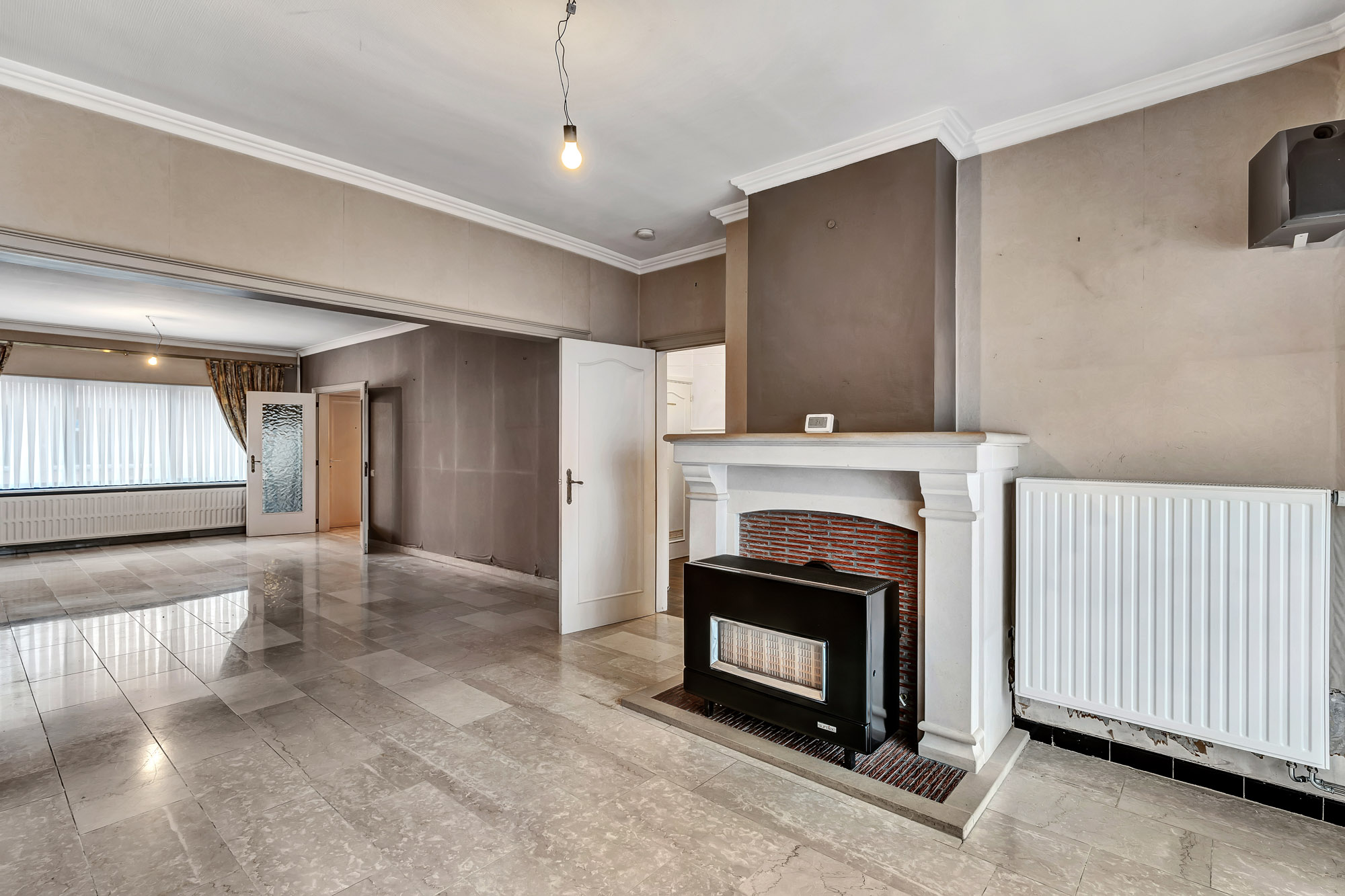 Te moderniseren woning met 3 slaapkamers en garage - foto 4