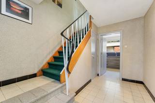 GEZELLIGE RIJWONING MET 3 SLAAPKAMERS, BUITENBERGING EN WESTELIJK GERICHTE TUIN TE GENK (KOLDERBOS)Op zoek naar een gezellige woning waar je meteen...