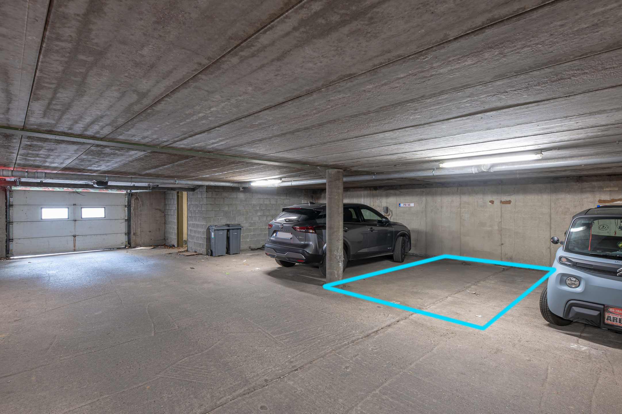 TE HUUR: 3 ondergrondse autostaanplaatsen  - foto 4