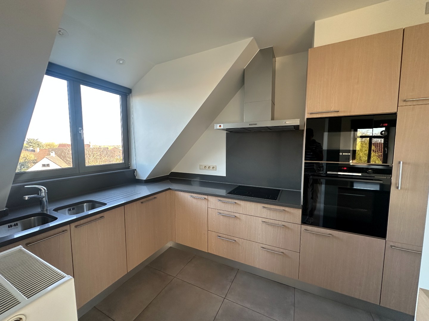 Ruim en modern dakappartement in centrum Sleidinge - foto 4