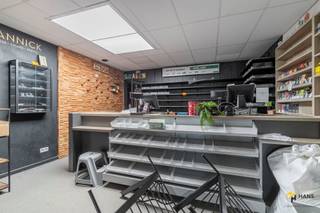 Handelshuis (87m²) met duplex appartement en tuin in Boom.Dit veelzijdige handelshuis geniet van een uitstekende ligging, grenzend aan De Schorre en...