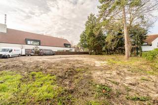 Prachtige bouwgrond op wandelafstand van de Royal Zoute Golf Club.mogelijkheid tot het realiseren van je eigen droom villa (met...