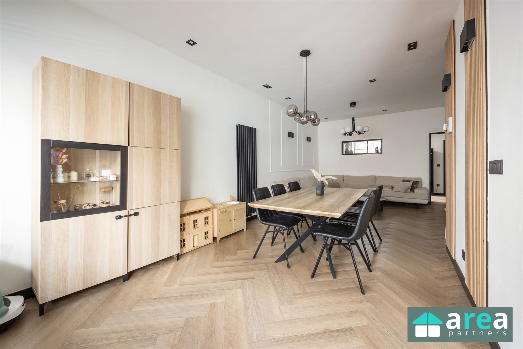 Gerenoveerde woning met 2slpk en stadskoer! - foto 3