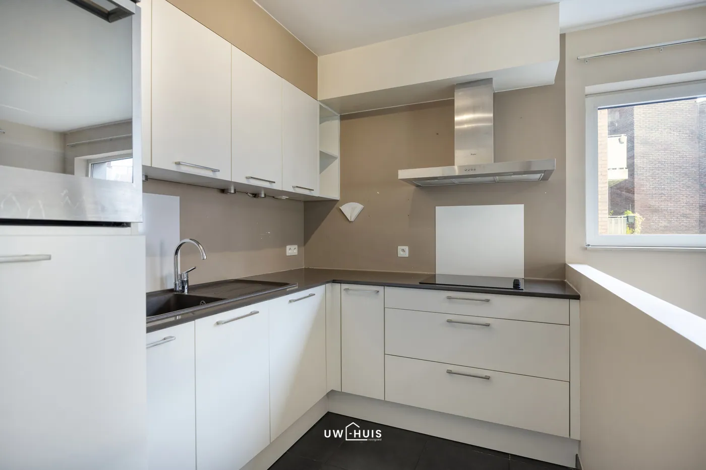 GOED GELEGEN INSTAPKLAAR APPARTEMENT  - foto 4