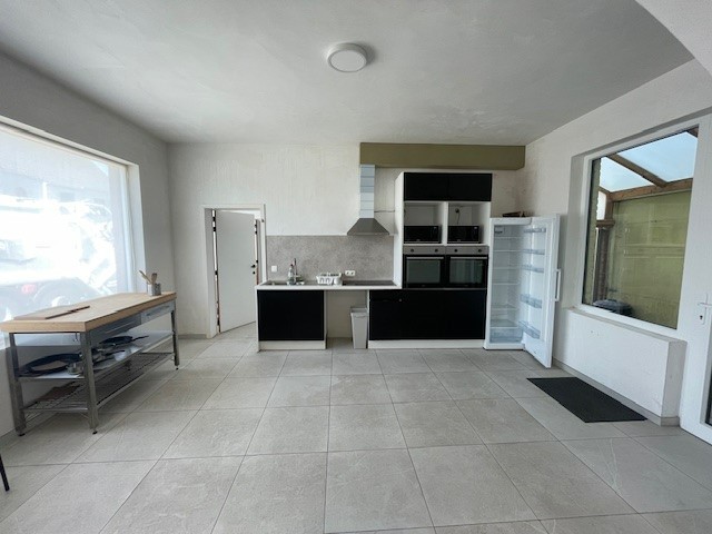 Uiterst ruime (>300m² bewoonbaar) gezinswoning met 6 slaapkamers &amp; garage - foto 4