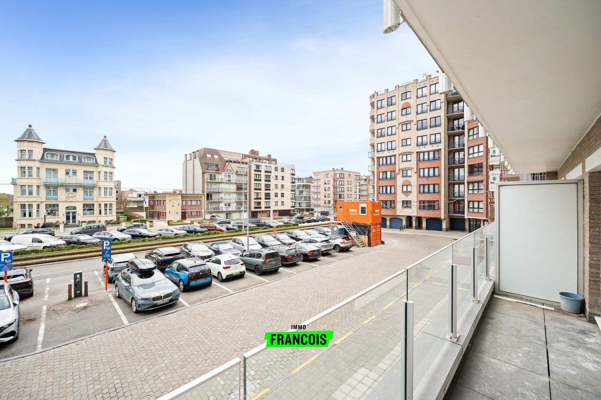 Appartement op de zeedijk van Wenduine te koop! - foto 4