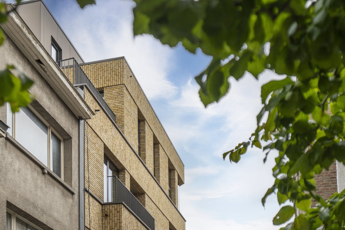 Ready to move in roof apartment/penthouse for sale in the center - photo 3