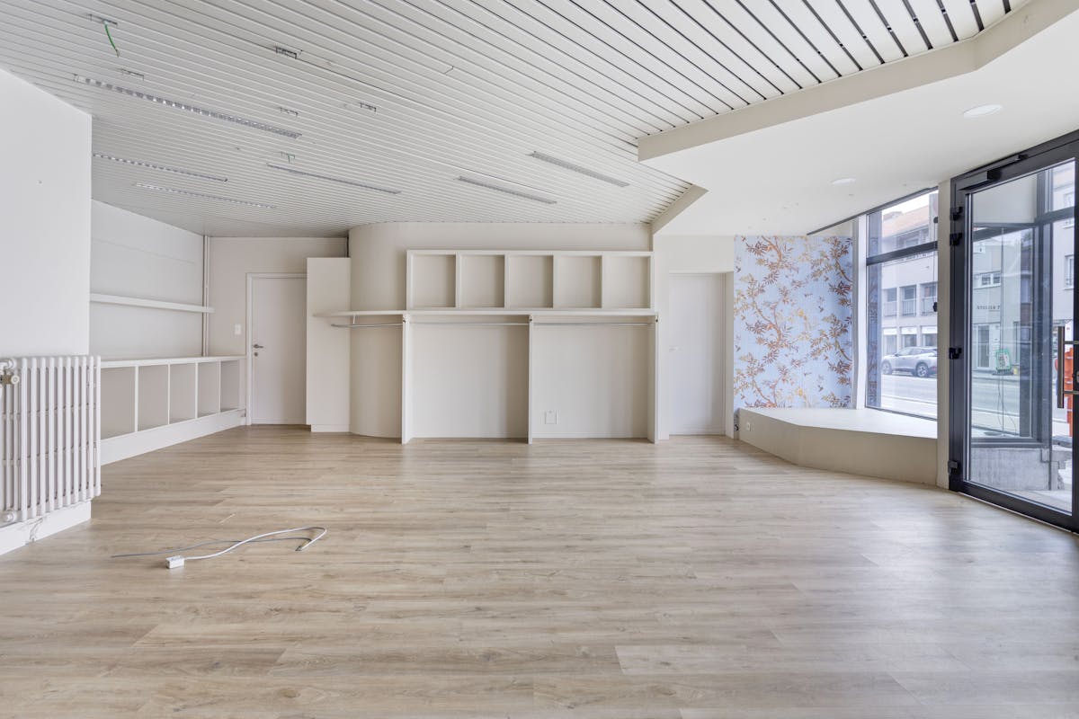 Espace commercial avec une visibilité maximale à Loppem - photo 5