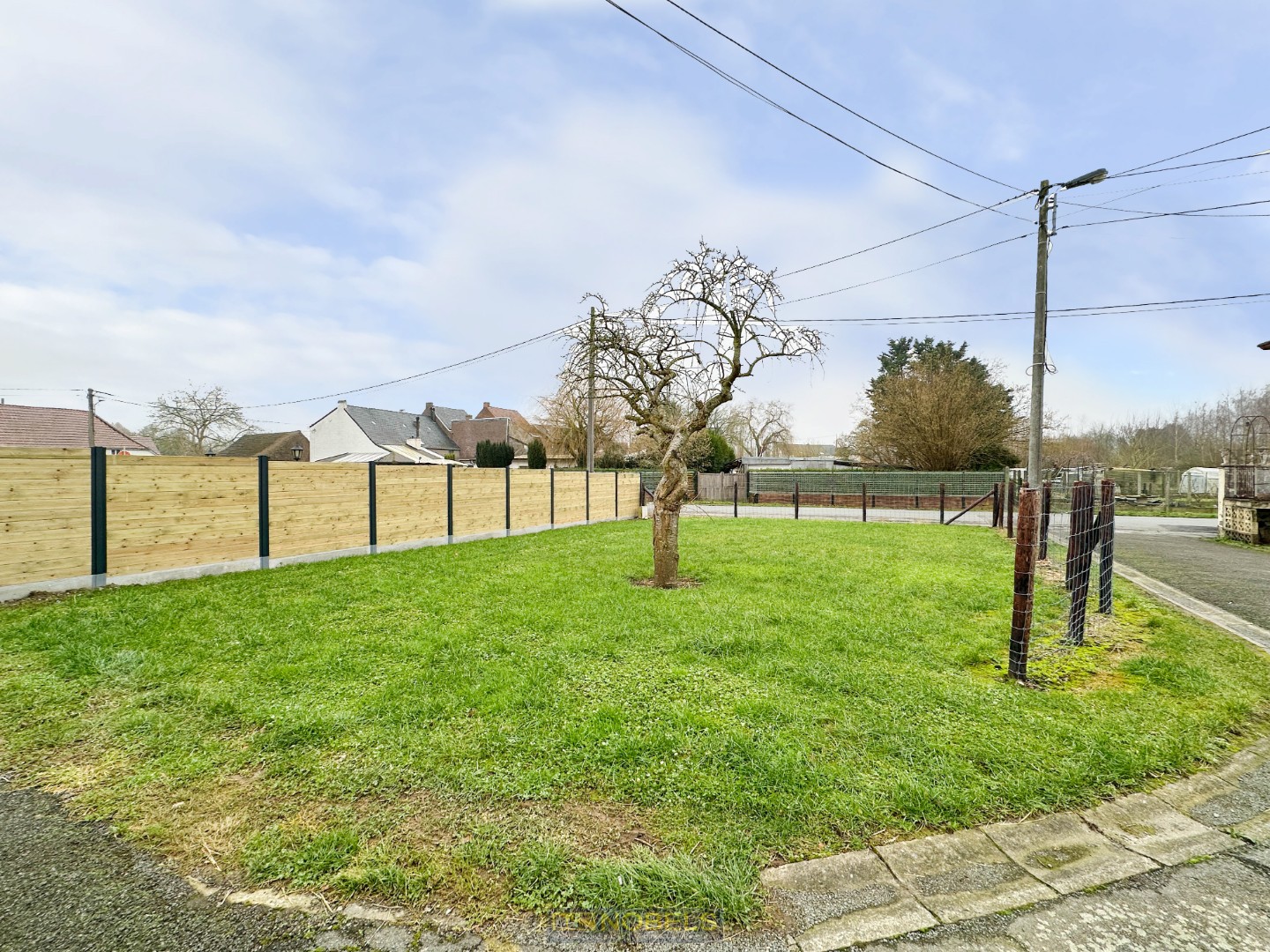 À vendre, terrain à bâtir pour maison 4 façades à Deux-Acren (Lessines). - photo 1