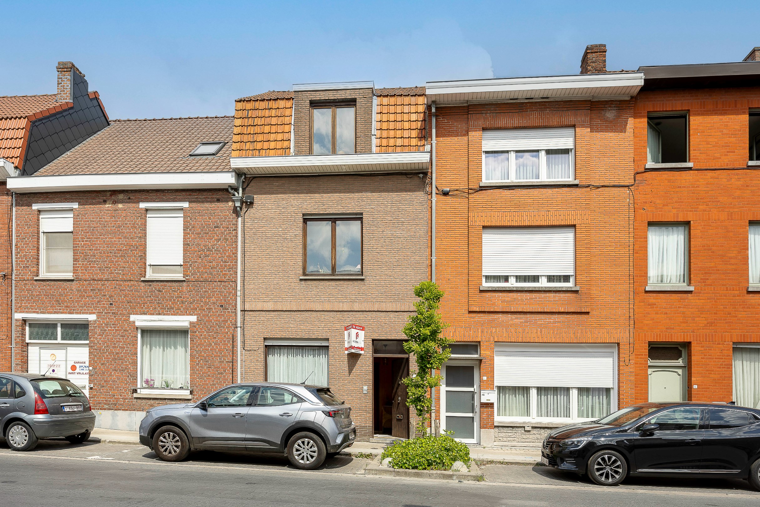 KLOEKE WONING MET 3 SLAAPKAMERS EN TUIN - foto 1