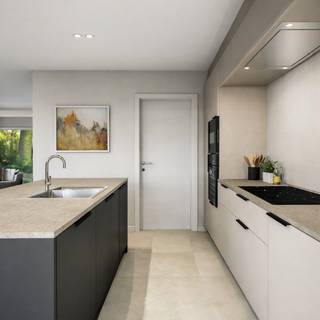 Wij zorgen voor een persoonlijke service waarbij u doorheen heel het bouwproces wordt begeleid.<br />Met onze expertise helpen wij bij iedere materiaalkeuze.<br /><br />U woont zuidgericht in een hypermoderne woning voorzien van ZONNEPANELEN, VENTILATIESYSTEEM, DOMOTICA & WARMTEPOMP. De woning bestaat uit 3 slaapkamers, met mogelijkheid tot 4 of 5 doordat er een vaste trap is voorzien naar de ruime zolder. De keuken is voorzien van alle apparatuur en een eiland, u kan zelf nog de indeling kiezen. Badkamer is voorzien van bad & inloopdouche + meubels.<br /><strong>U heeft een grote tuin op dit perceel van 570m².</strong><br /><br />De woning heeft een perfecte ligging. De R4 is vlot bereikbaar en er is een tramhalte op 2minuten fietsen. Zo kan u heel vlot naar Gent centrum met het openbaar vervoer.<br /><br /><strong>Zie www.dimmowoning.be voor de prijs alle kosten inclusief!</strong>