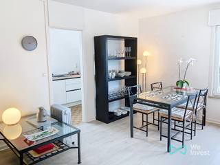 Très bel appartement 1 chambre entièrement remis en neuf et meublé, situé au 5ème étage de la Résidence "Pont Rouge" à Mons. Proche du centre ville, des universités et de toutes commodités. Il se compose comme suit : hall d'entrée, séjour, cuisine équipée, wc séparé, salle de bains, 1 chambre. Châssis double vitrage, volets électriques, chaudière individuelle au gaz. Cave et 1 emplacement de parking intérieur.<br />PEB Classe B / Code unique : 20230127003376 / Consommation totale : 11323 kWh/an / Consommation spécifique : 164 kWh/m2.an.<br />Loyer : 850 €. Charges : 75 € (charges communes + provision consommation d'eau).<br />Garantie locative : 1700 €. Les frais d'état des lieux d'entrée sont à charge des deux parties.