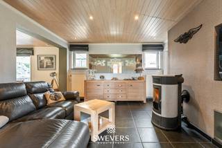 Voor meer info en foto’s, surf naar www.swevers.be – Deze instapklare gelijkvloerse woning in Koersel (Schomstraat 168) biedt met haar 177...