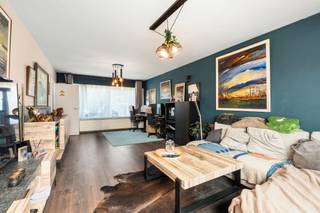 Te koop: gesloten woning in Bornem, gelegen in de rustige Duiventilstraat, met eigen oprit en een gezellige tuin.Deze woning uit 1976 biedt een...