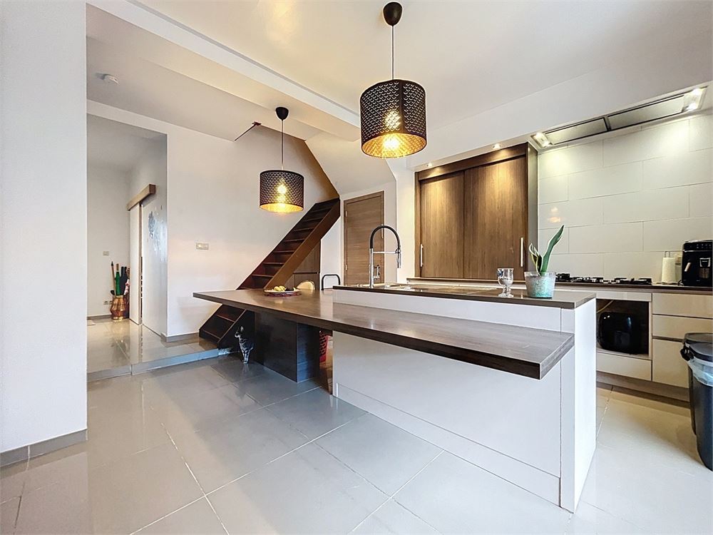 House for sale in Antwerp with 5 bedrooms - photo 2