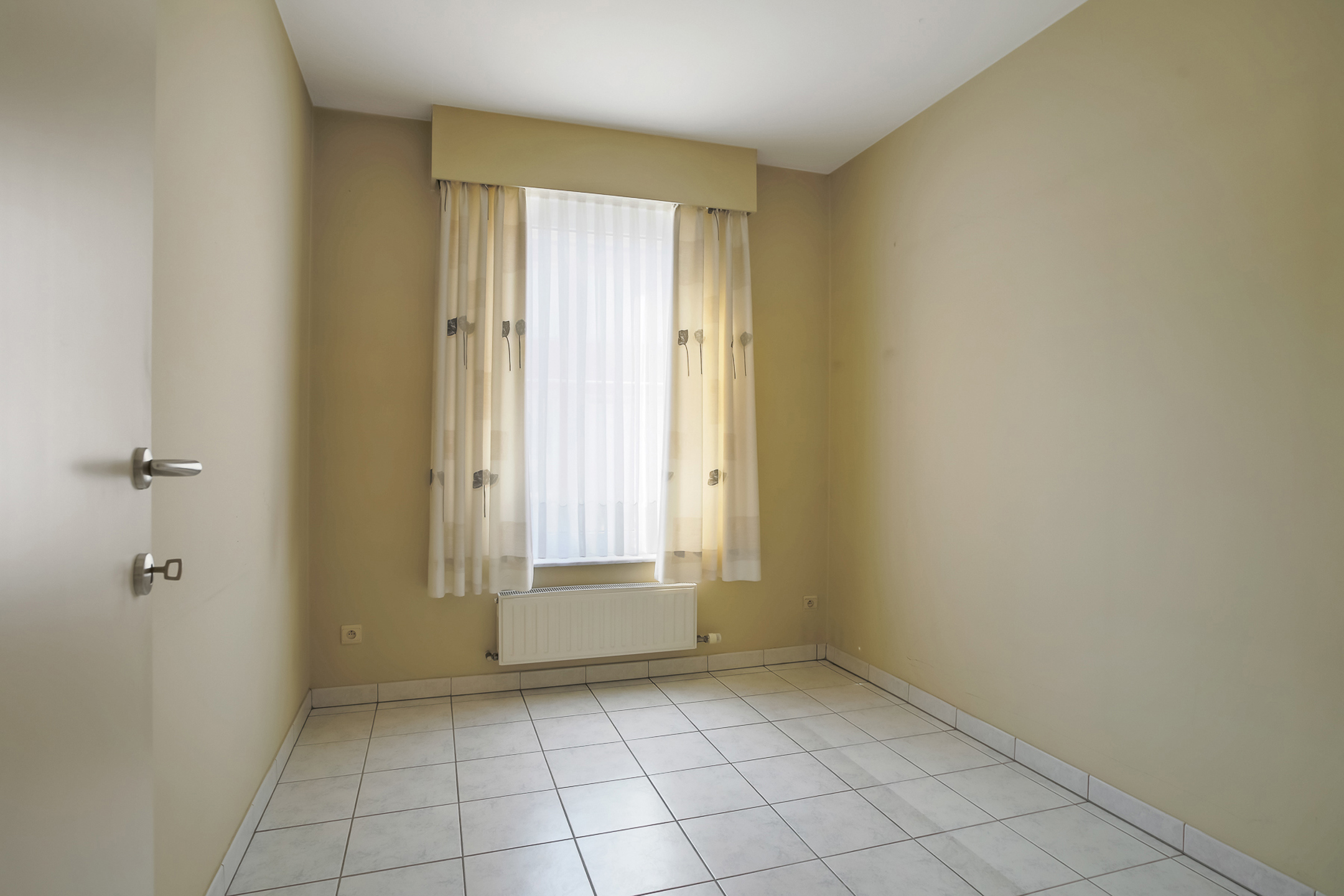 Instapklaar appartement met 2-3 slaapkamers . - foto 4