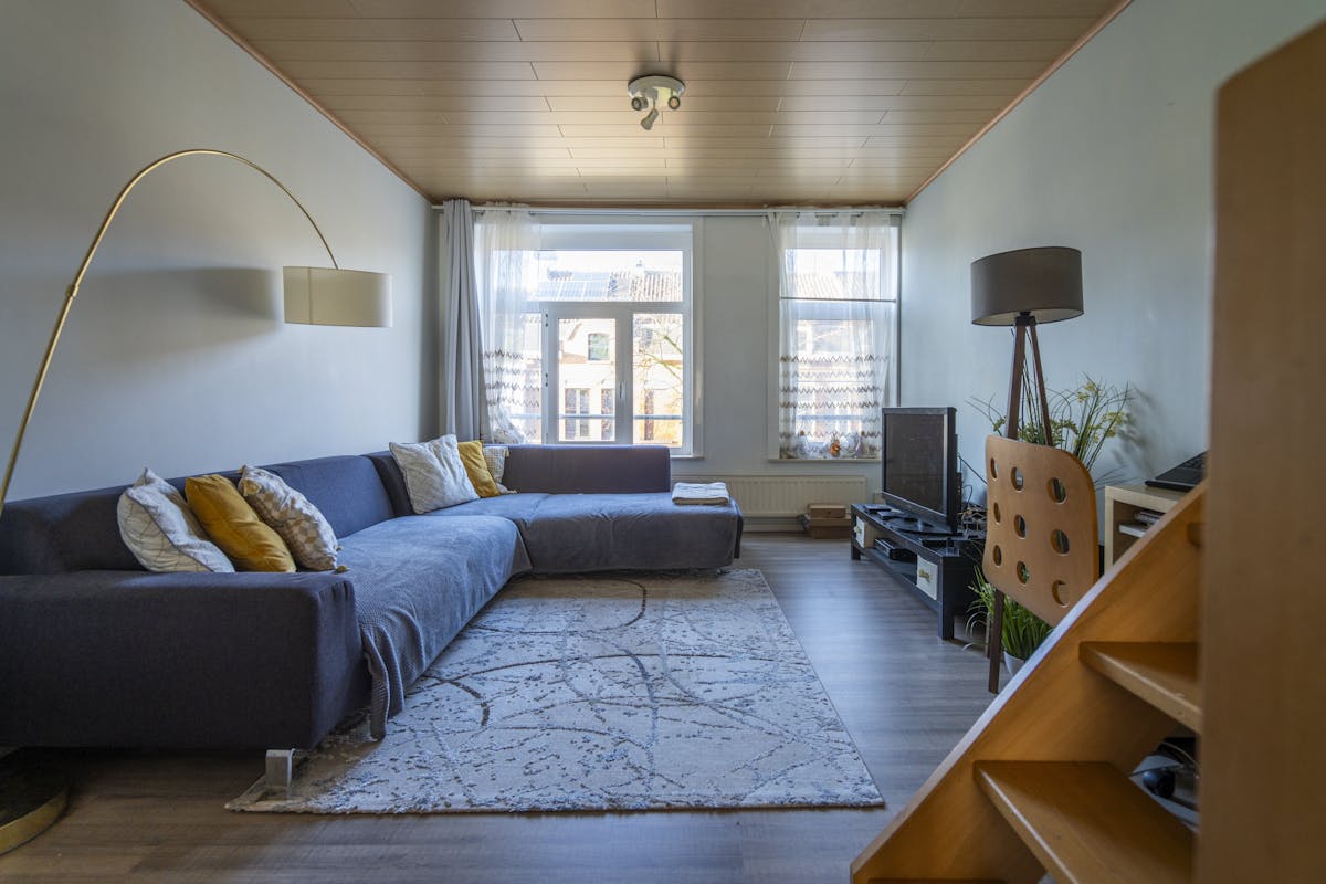 Centraal gelegen kangoeroewoning met twee aparte woonunits te Kortrijk - foto 3