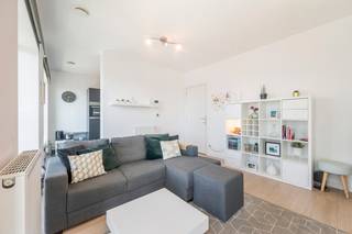 Welkom in Residentie De Lichttoren, waar comfort en stadsleven samenkomen. Dit compacte appartement op de zevende verdieping, ligt aan het...