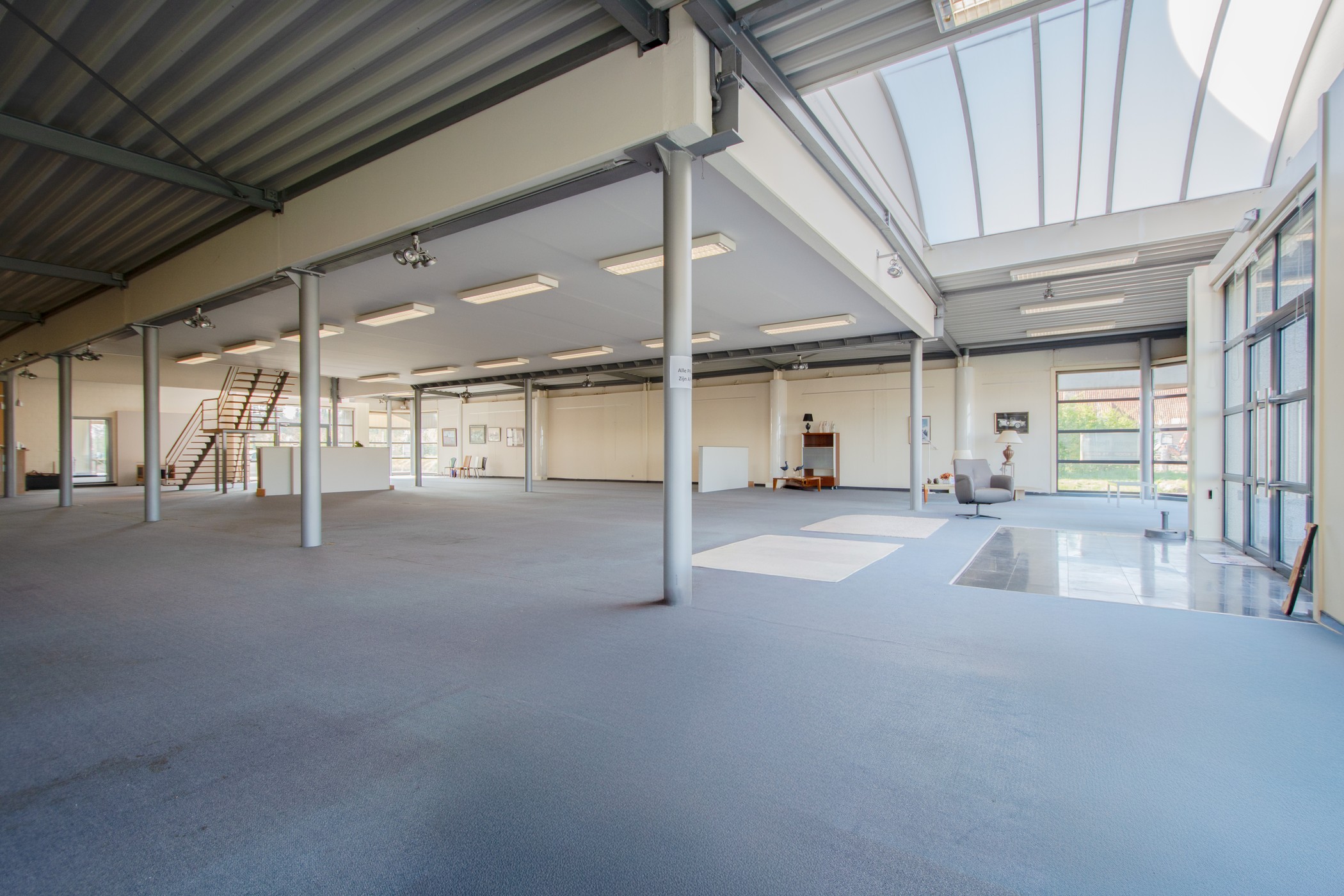 Showroom (600m²) met handelspand (180m²) en atelier in Anzegem - foto 3
