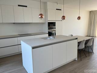 Zeer ruim energiezuinige penthouse met een E-peil lager dan 30, met vloerverwarming,  warmtepomp , zonnepanelen, waterverzachter, regenwater...