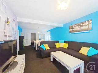 Gerenoveerde, instapklare woning op een ruim perceel van 10 are.Stap binnen in deze sfeervolle, lichtrijke woning waar alles werd vernieuwd in...