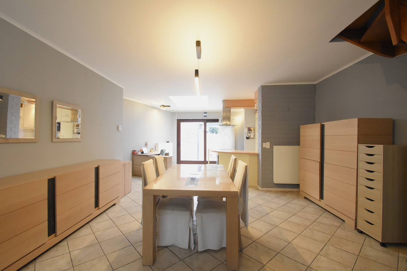 Ruime en instapklare woning met 5 slaapkamers en tuin - foto 4