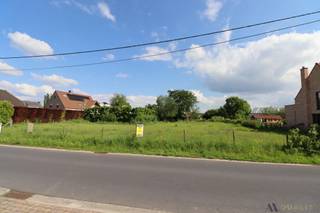 Mooi perceel bouwgrond van 1531m² voor een open bebouwing (zorgwonen/vrij beroep mogelijk) in Oppuurs. De bouwbreedte bedraagt 26m en de...